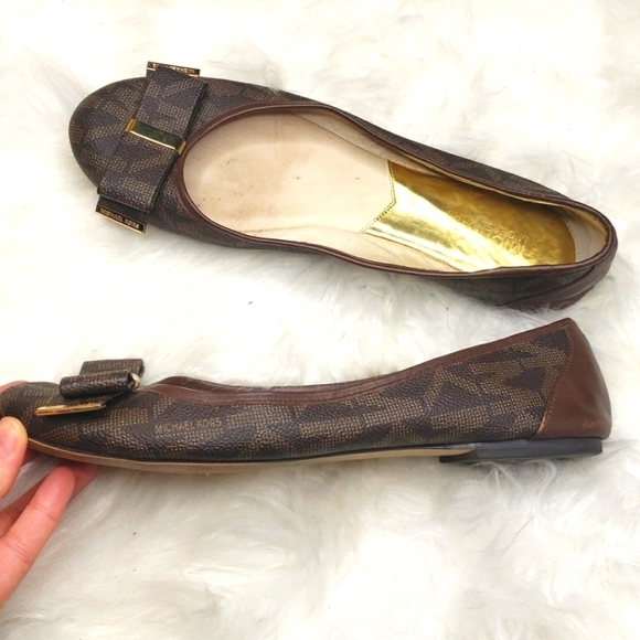 Michael Kors Brown Monogram Logo Bow Flats Size 10 - Picture 1 of 11